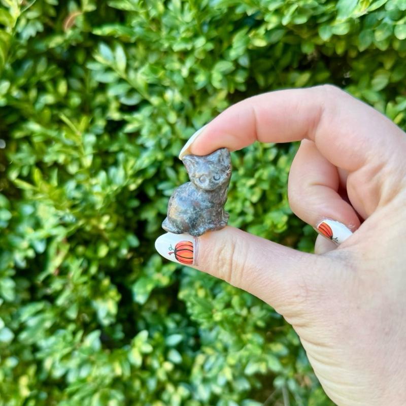 Mini Crystal Cat Carvings| Choose Your Material| One Piece