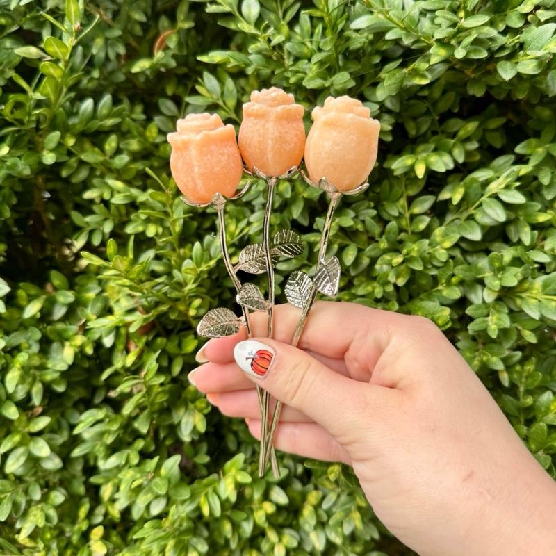 One Crystal Rose Carvings With Metal Stem