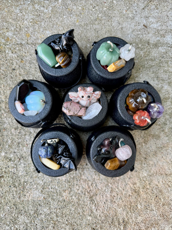 Spooky Crystal Confetti| Halloween Confetti| Pumpkins| Bats| Coffins