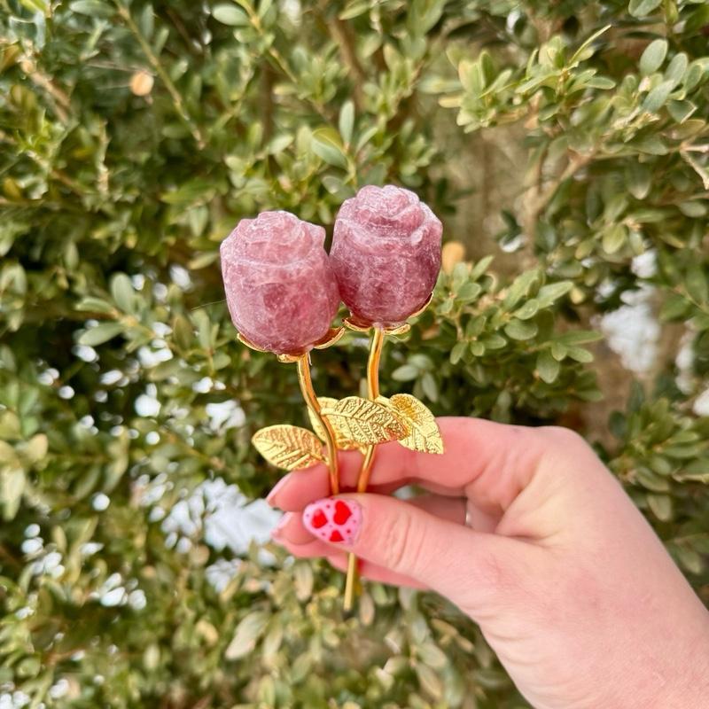 One Crystal Rose Carvings With Metal Stem
