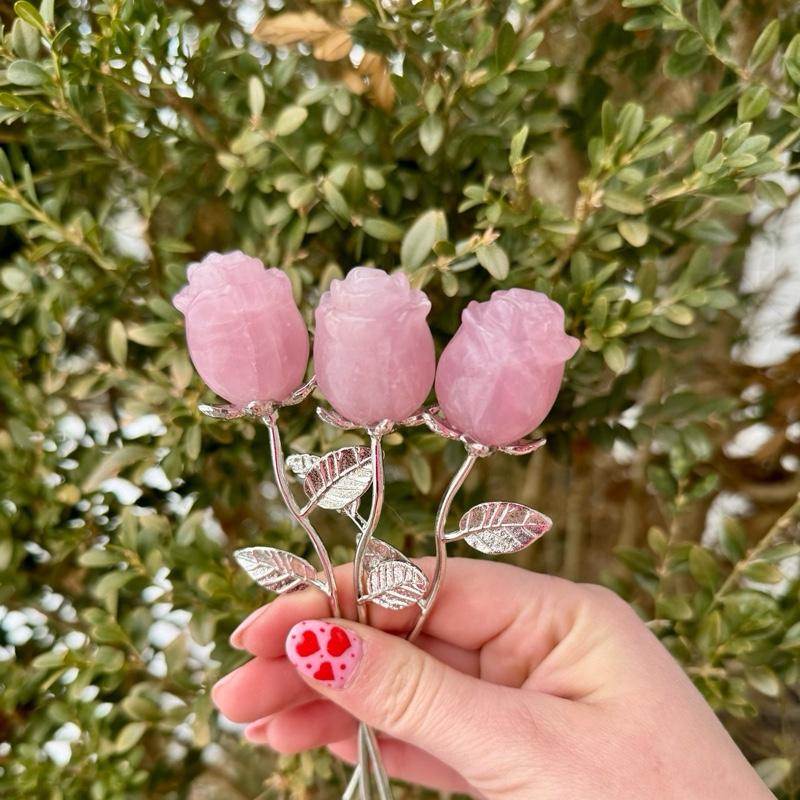 One Crystal Rose Carvings With Metal Stem