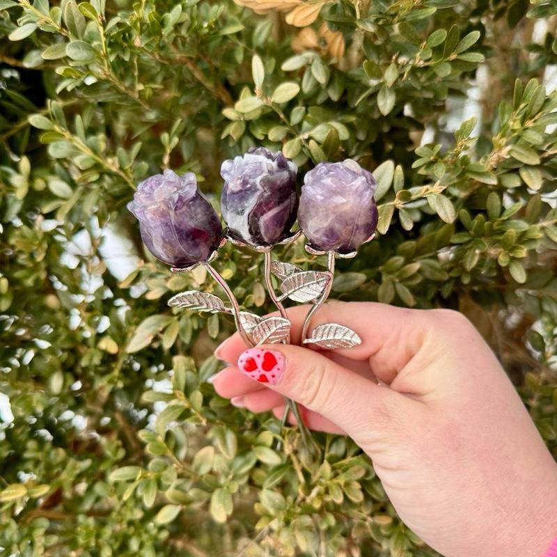One Crystal Rose Carvings With Metal Stem