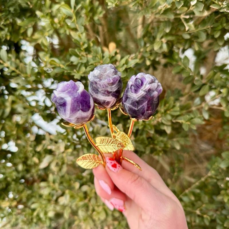 One Crystal Rose Carvings With Metal Stem