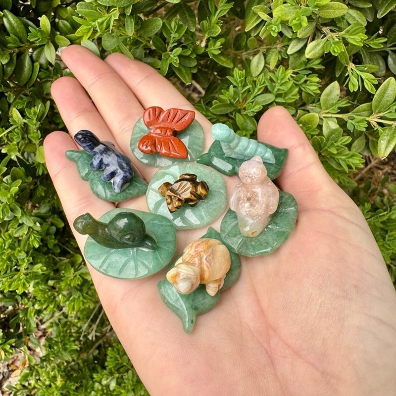 Mini Crystal Bugs and Creatures on a Lilypad| Crystal Carvings| Frogs| Birds| Ladybugs| Caterpillar| Lizard|Snail| Butterfly