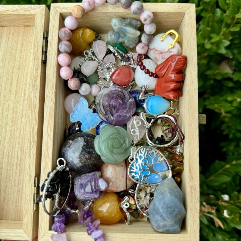 Random Pick Mini Crystal Bags| Possible extra bags| Mini Carvings| Bracelets| Charms